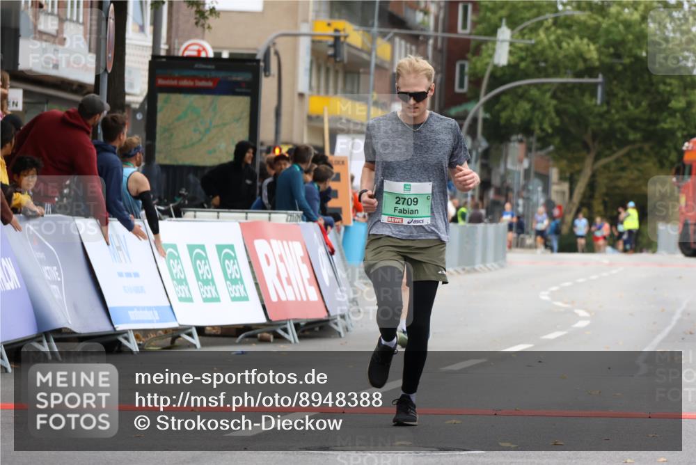 21.09.2025 - PSD Bank Halbmarathon Strokosch-Dieckow http://msf.ph/oto/8948388 21.09.2025 12:39:32 Ziel 2709, 2765, 3566, 3622, 3623 meine-sportfotos.de