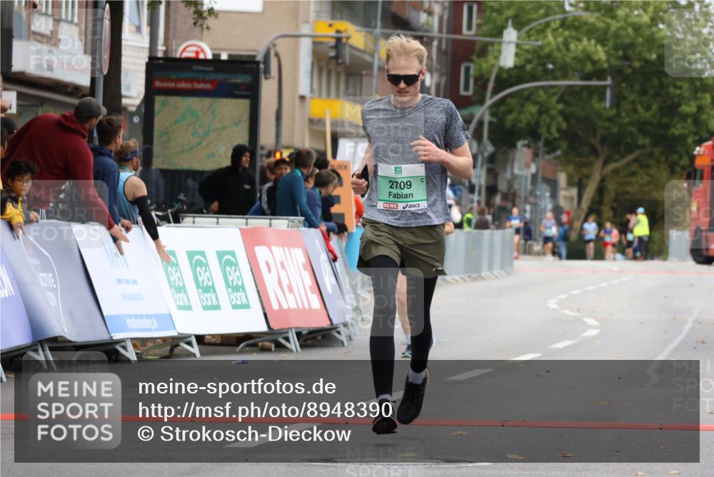21.09.2025 - PSD Bank Halbmarathon Strokosch-Dieckow http://msf.ph/oto/8948390 21.09.2025 12:39:32 Ziel 2709, 2765, 3566, 3622, 3623 meine-sportfotos.de