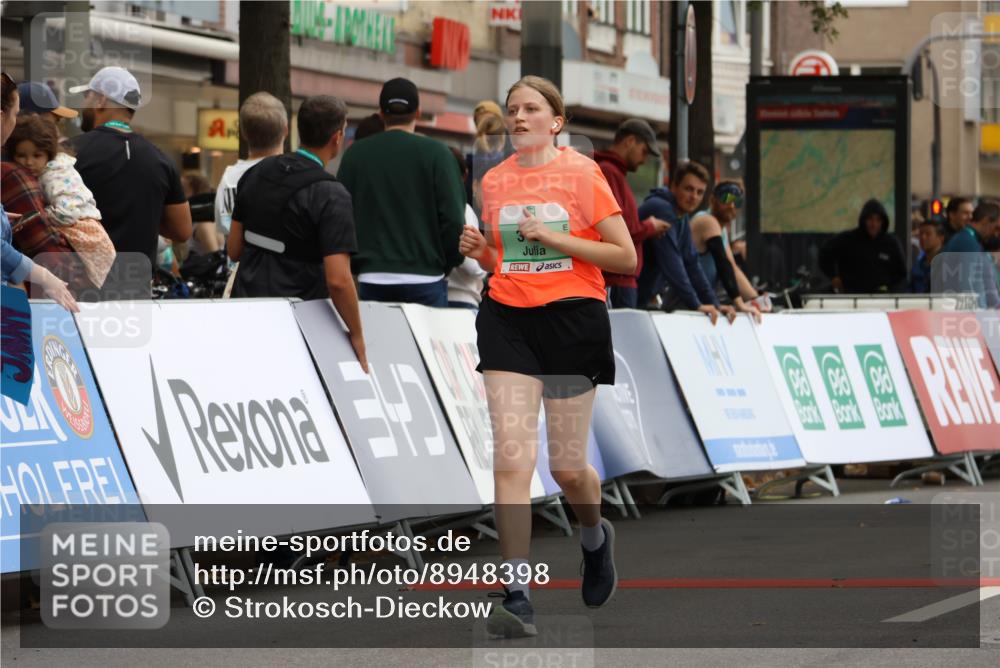 21.09.2025 - PSD Bank Halbmarathon Strokosch-Dieckow http://msf.ph/oto/8948398 21.09.2025 12:39:39 Ziel 2709, 3622 meine-sportfotos.de