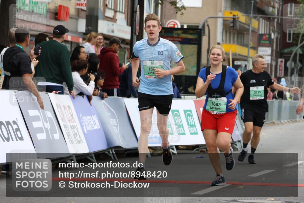 21.09.2025 - PSD Bank Halbmarathon Strokosch-Dieckow http://msf.ph/oto/8948420 21.09.2025 12:40:38 Ziel 1683, 1684, 3718, 3719 meine-sportfotos.de