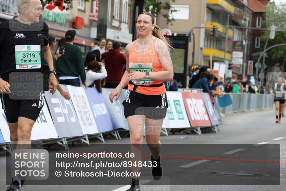 21.09.2025 - PSD Bank Halbmarathon Strokosch-Dieckow http://msf.ph/oto/8948433 21.09.2025 12:40:44 Ziel 1683, 1684, 3718, 3719 meine-sportfotos.de