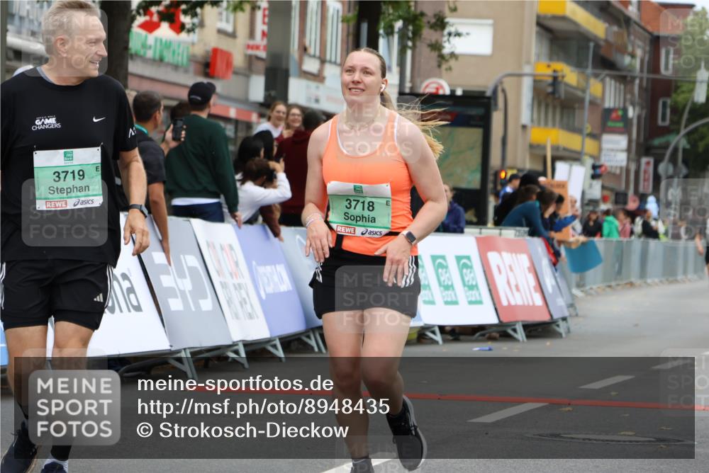 21.09.2025 - PSD Bank Halbmarathon Strokosch-Dieckow http://msf.ph/oto/8948435 21.09.2025 12:40:44 Ziel 1683, 1684, 3718, 3719 meine-sportfotos.de