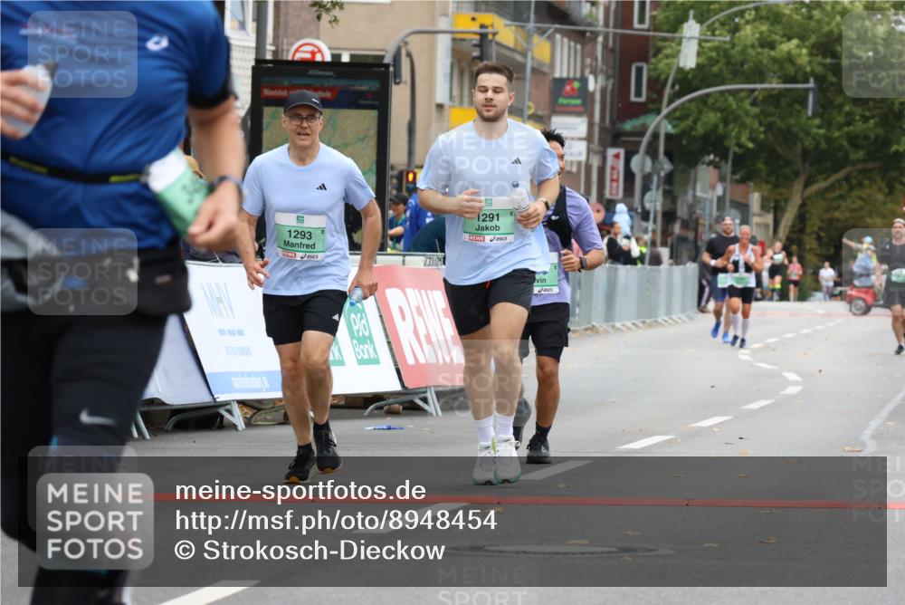 21.09.2025 - PSD Bank Halbmarathon Strokosch-Dieckow http://msf.ph/oto/8948454 21.09.2025 12:41:04 Ziel 1291, 1293, 1540, 3459, 3676 meine-sportfotos.de