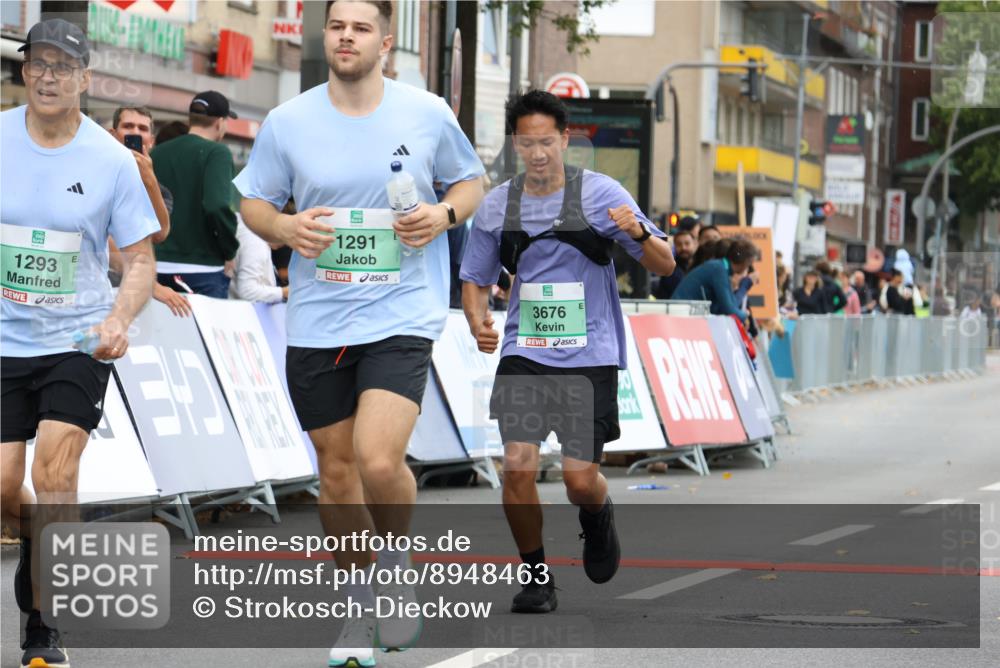 21.09.2025 - PSD Bank Halbmarathon Strokosch-Dieckow http://msf.ph/oto/8948463 21.09.2025 12:41:07 Ziel 1291, 1293, 1540, 3459, 3676 meine-sportfotos.de