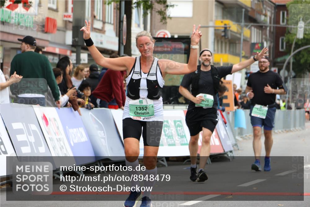 21.09.2025 - PSD Bank Halbmarathon Strokosch-Dieckow http://msf.ph/oto/8948479 21.09.2025 12:41:24 Ziel 1352, 1497, 3628 meine-sportfotos.de