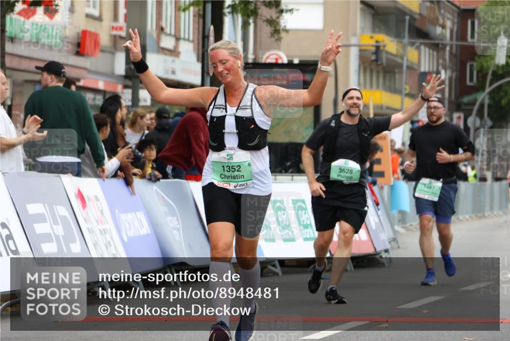 21.09.2025 - PSD Bank Halbmarathon Strokosch-Dieckow http://msf.ph/oto/8948481 21.09.2025 12:41:24 Ziel 1352, 1497, 3628 meine-sportfotos.de
