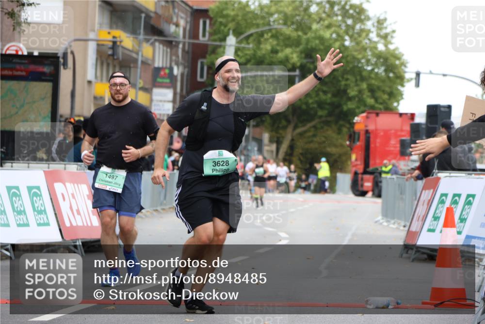 21.09.2025 - PSD Bank Halbmarathon Strokosch-Dieckow http://msf.ph/oto/8948485 21.09.2025 12:41:27 Ziel 1352, 1497, 3628 meine-sportfotos.de