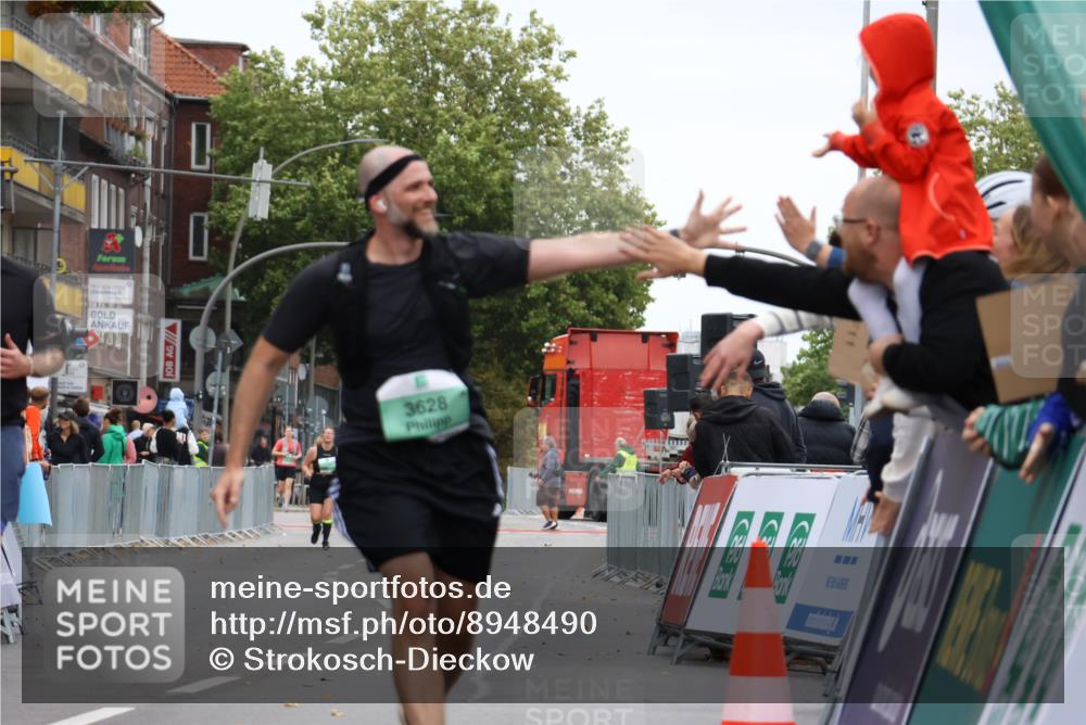 21.09.2025 - PSD Bank Halbmarathon Strokosch-Dieckow http://msf.ph/oto/8948490 21.09.2025 12:41:28 Ziel 1352, 1497, 3628 meine-sportfotos.de