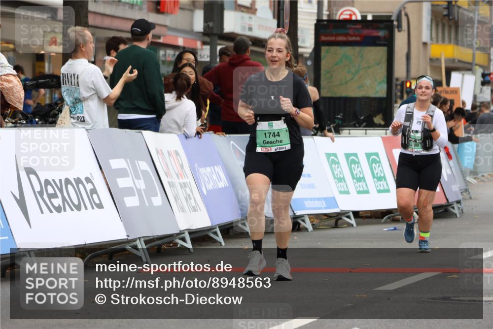 21.09.2025 - PSD Bank Halbmarathon Strokosch-Dieckow http://msf.ph/oto/8948563 21.09.2025 12:42:48 Ziel 1744, 3591 meine-sportfotos.de
