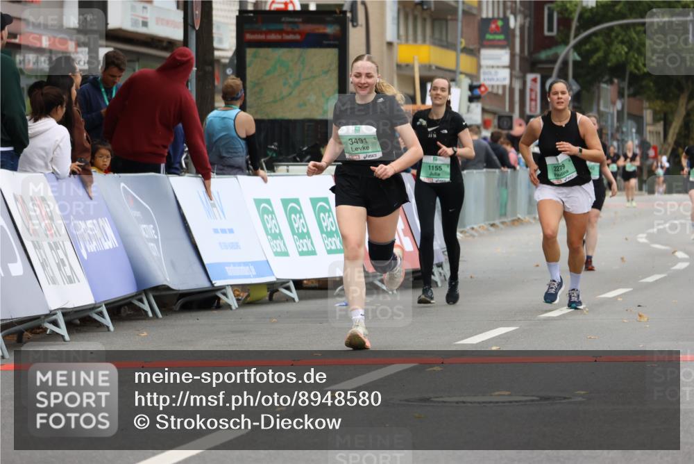 21.09.2025 - PSD Bank Halbmarathon Strokosch-Dieckow http://msf.ph/oto/8948580 21.09.2025 12:43:06 Ziel 1155, 2279, 3491 meine-sportfotos.de