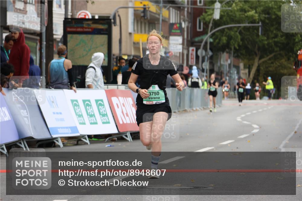 21.09.2025 - PSD Bank Halbmarathon Strokosch-Dieckow http://msf.ph/oto/8948607 21.09.2025 12:43:19 Ziel 1155, 2279, 3569, 3750 meine-sportfotos.de