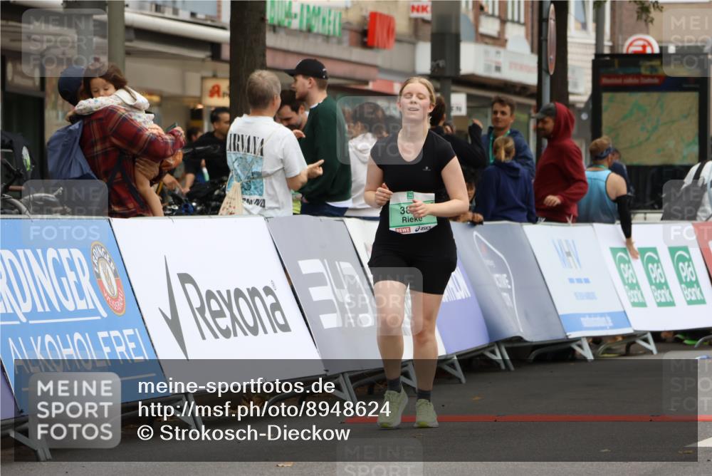 21.09.2025 - PSD Bank Halbmarathon Strokosch-Dieckow http://msf.ph/oto/8948624 21.09.2025 12:43:48 Ziel 3584, 3877 meine-sportfotos.de