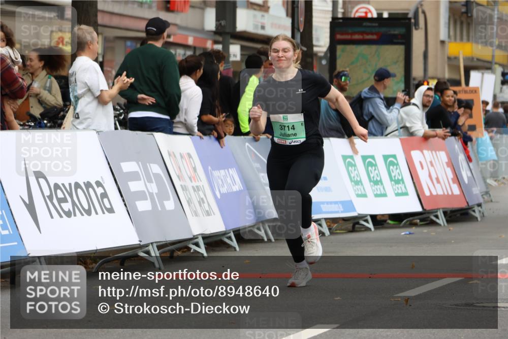 21.09.2025 - PSD Bank Halbmarathon Strokosch-Dieckow http://msf.ph/oto/8948640 21.09.2025 12:44:11 Ziel 1516, 3714, 3744 meine-sportfotos.de