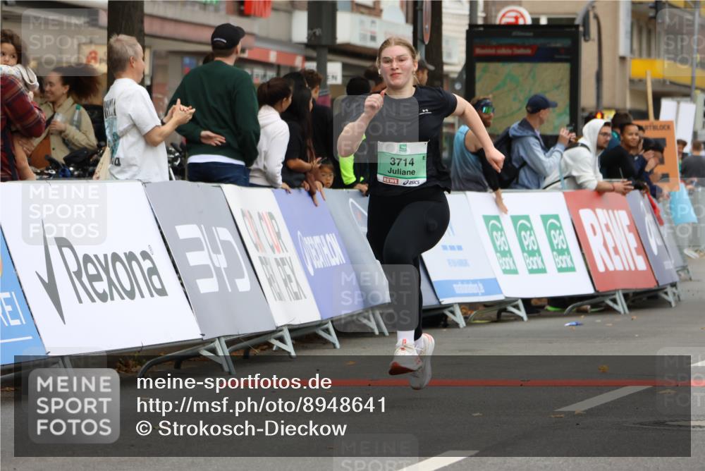 21.09.2025 - PSD Bank Halbmarathon Strokosch-Dieckow http://msf.ph/oto/8948641 21.09.2025 12:44:11 Ziel 1516, 3714, 3744 meine-sportfotos.de