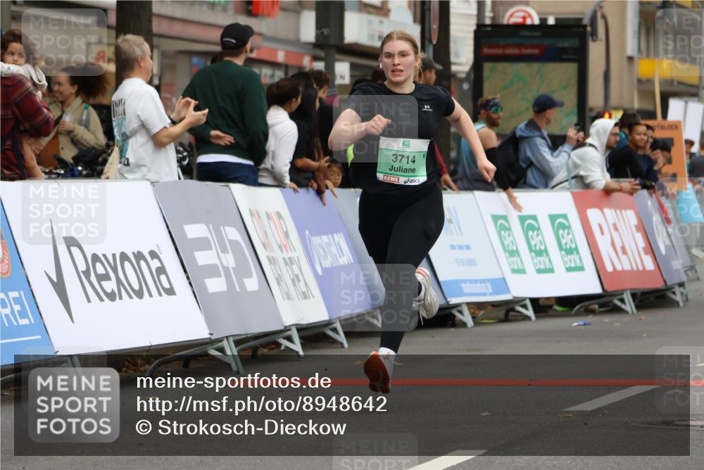 21.09.2025 - PSD Bank Halbmarathon Strokosch-Dieckow http://msf.ph/oto/8948642 21.09.2025 12:44:11 Ziel 1516, 3714, 3744 meine-sportfotos.de