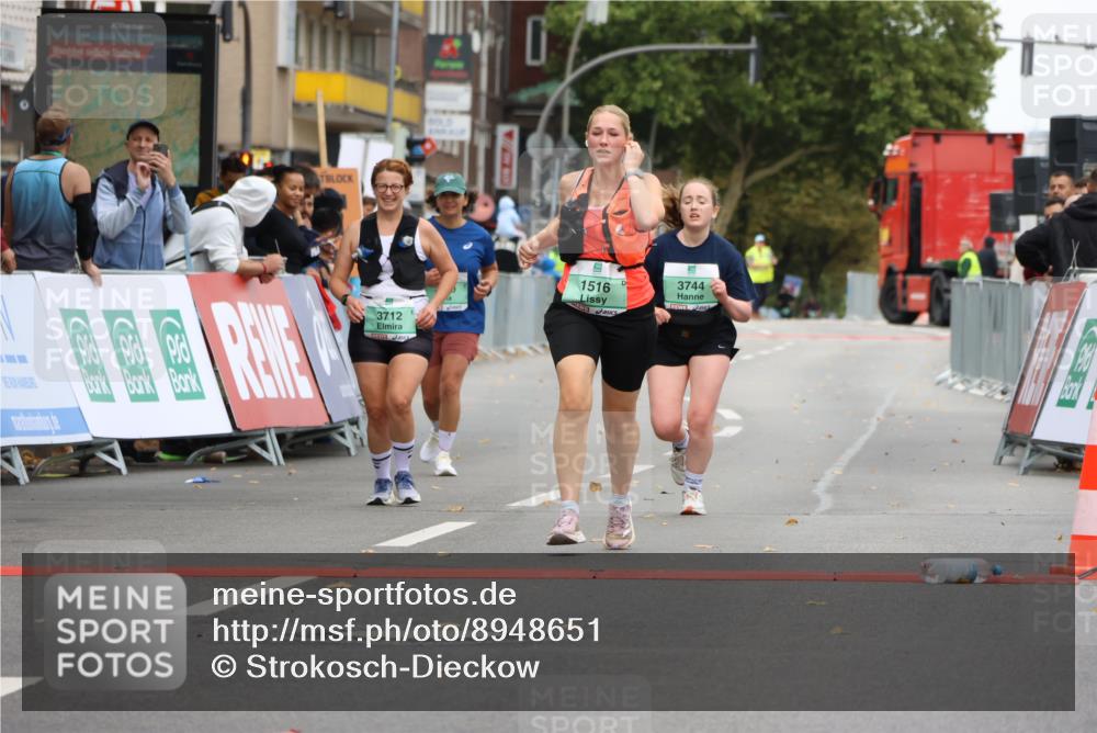 21.09.2025 - PSD Bank Halbmarathon Strokosch-Dieckow http://msf.ph/oto/8948651 21.09.2025 12:44:14 Ziel 1516, 3712, 3714, 3744 meine-sportfotos.de