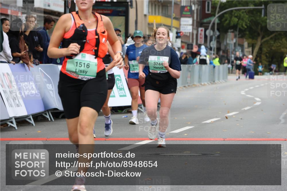 21.09.2025 - PSD Bank Halbmarathon Strokosch-Dieckow http://msf.ph/oto/8948654 21.09.2025 12:44:17 Ziel 1516, 3712, 3714, 3744, 3850 meine-sportfotos.de