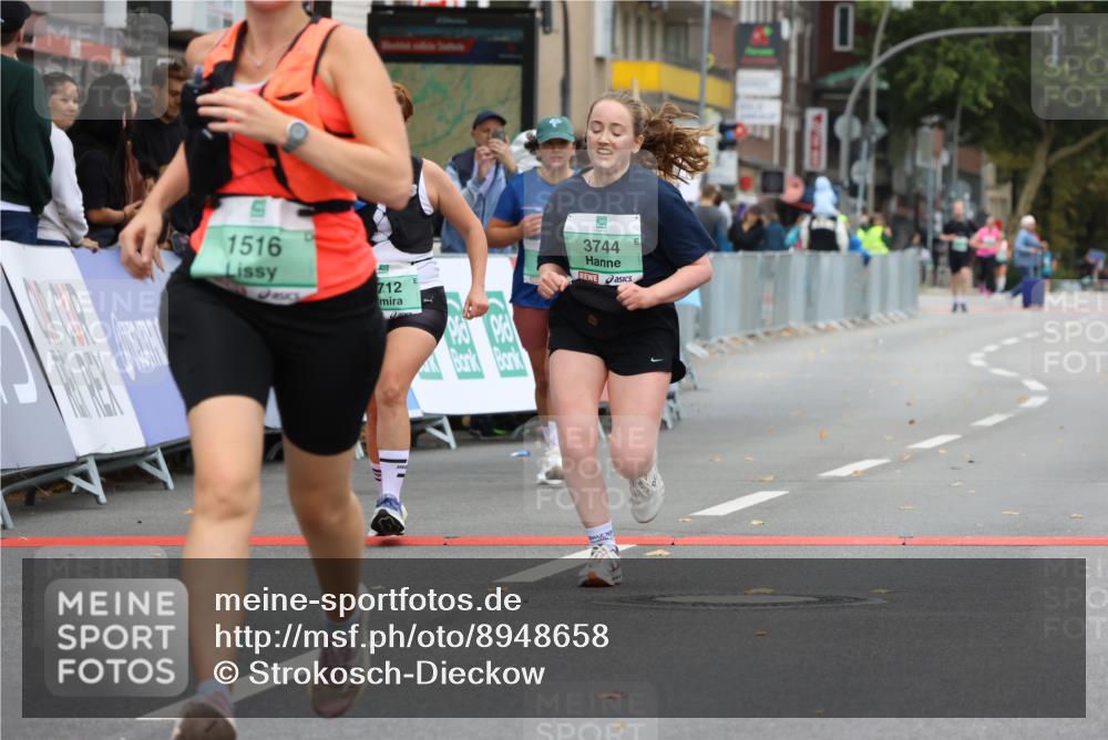 21.09.2025 - PSD Bank Halbmarathon Strokosch-Dieckow http://msf.ph/oto/8948658 21.09.2025 12:44:18 Ziel 1516, 3712, 3714, 3744, 3850 meine-sportfotos.de