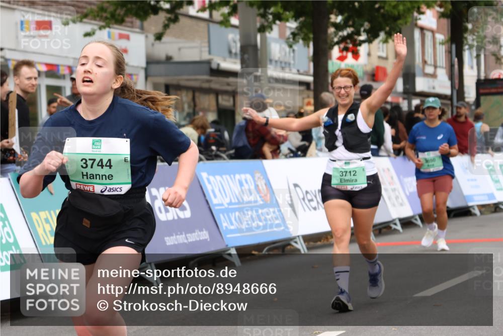 21.09.2025 - PSD Bank Halbmarathon Strokosch-Dieckow http://msf.ph/oto/8948666 21.09.2025 12:44:21 Ziel 1516, 3712, 3714, 3744, 3850 meine-sportfotos.de