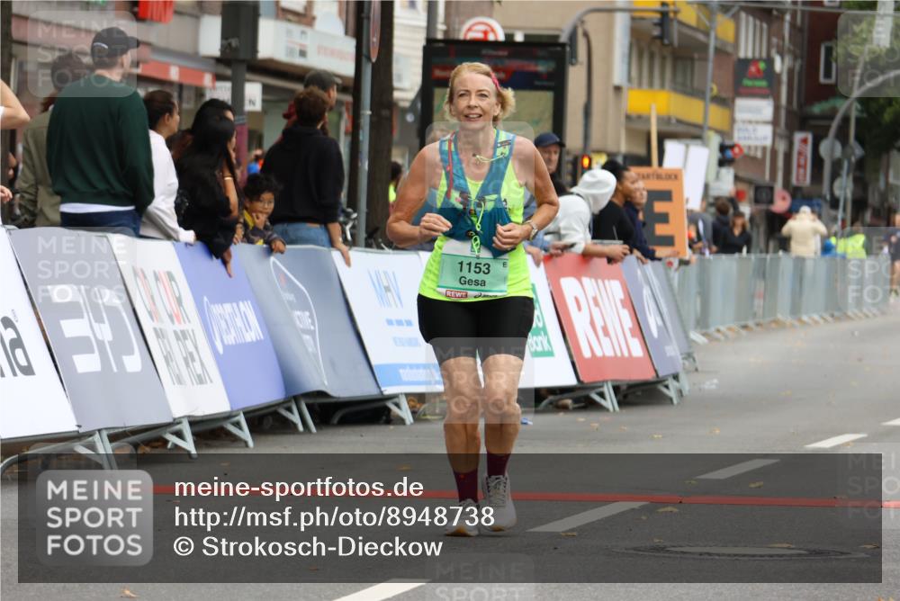 21.09.2025 - PSD Bank Halbmarathon Strokosch-Dieckow http://msf.ph/oto/8948738 21.09.2025 12:46:05 Ziel 1153, 3589, 3751 meine-sportfotos.de
