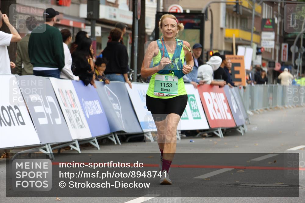 21.09.2025 - PSD Bank Halbmarathon Strokosch-Dieckow http://msf.ph/oto/8948741 21.09.2025 12:46:05 Ziel 1153, 3589, 3751 meine-sportfotos.de