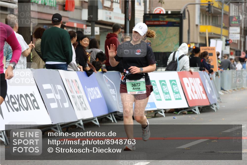 21.09.2025 - PSD Bank Halbmarathon Strokosch-Dieckow http://msf.ph/oto/8948763 21.09.2025 12:46:51 Ziel 3596, 3647, 3872 meine-sportfotos.de