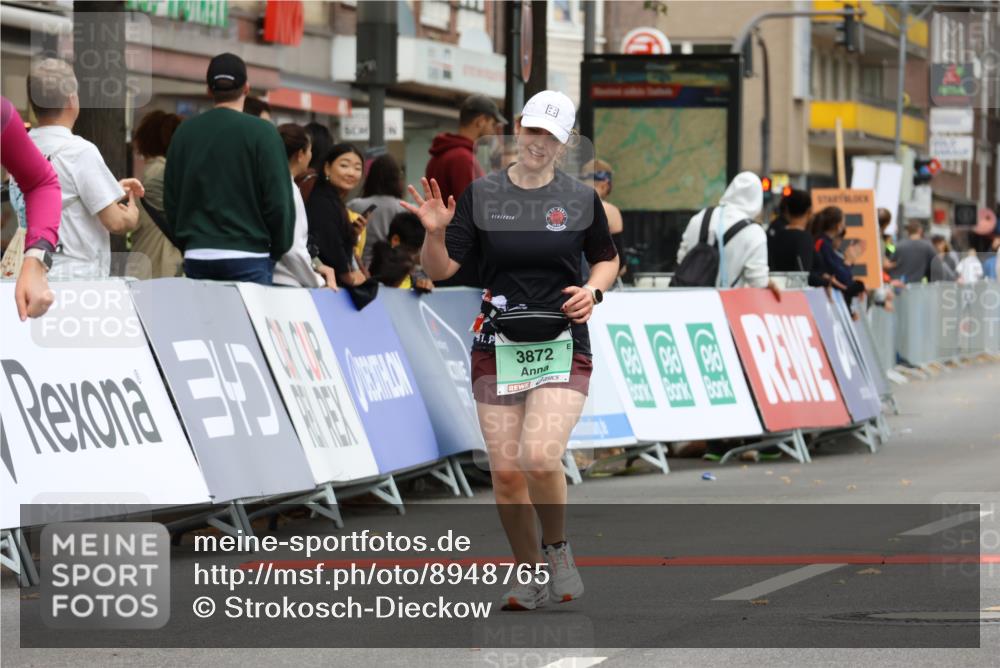 21.09.2025 - PSD Bank Halbmarathon Strokosch-Dieckow http://msf.ph/oto/8948765 21.09.2025 12:46:52 Ziel 3596, 3647, 3872 meine-sportfotos.de