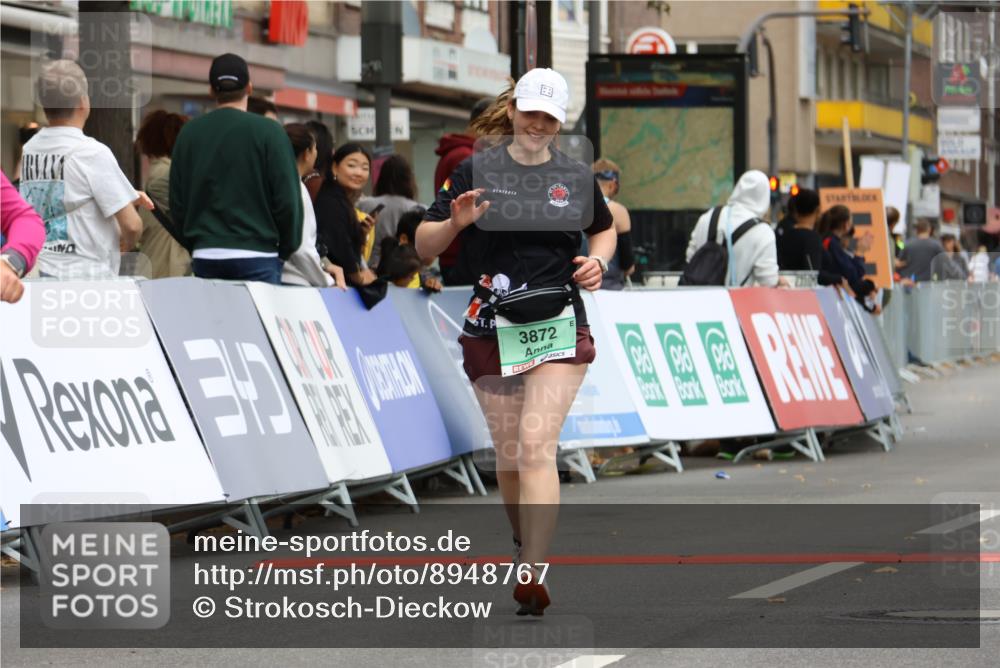 21.09.2025 - PSD Bank Halbmarathon Strokosch-Dieckow http://msf.ph/oto/8948767 21.09.2025 12:46:52 Ziel 3596, 3647, 3872 meine-sportfotos.de