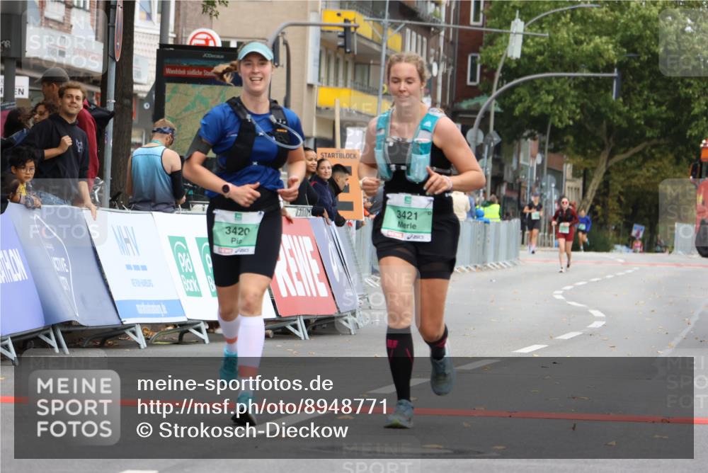 21.09.2025 - PSD Bank Halbmarathon Strokosch-Dieckow http://msf.ph/oto/8948771 21.09.2025 12:47:07 Ziel 3420, 3421 meine-sportfotos.de