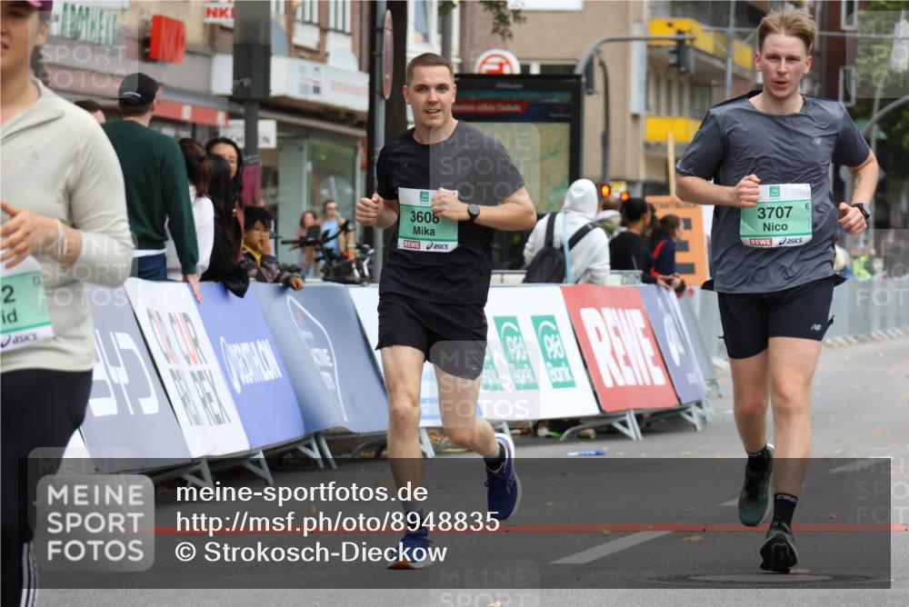 21.09.2025 - PSD Bank Halbmarathon Strokosch-Dieckow http://msf.ph/oto/8948835 21.09.2025 12:48:58 Ziel 3452, 3608, 3707 meine-sportfotos.de