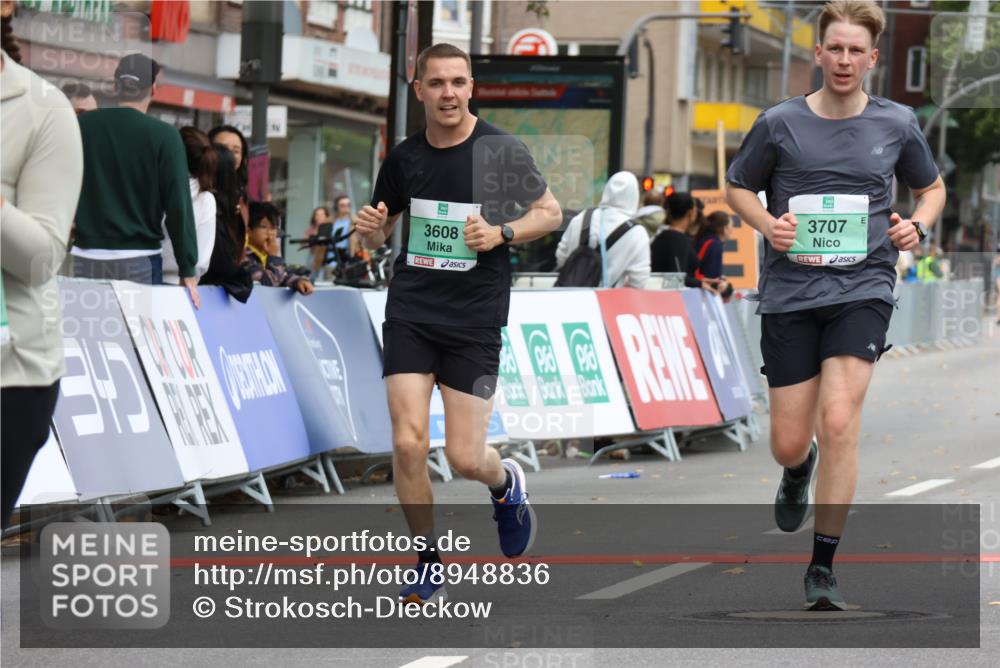 21.09.2025 - PSD Bank Halbmarathon Strokosch-Dieckow http://msf.ph/oto/8948836 21.09.2025 12:48:58 Ziel 3452, 3608, 3707 meine-sportfotos.de