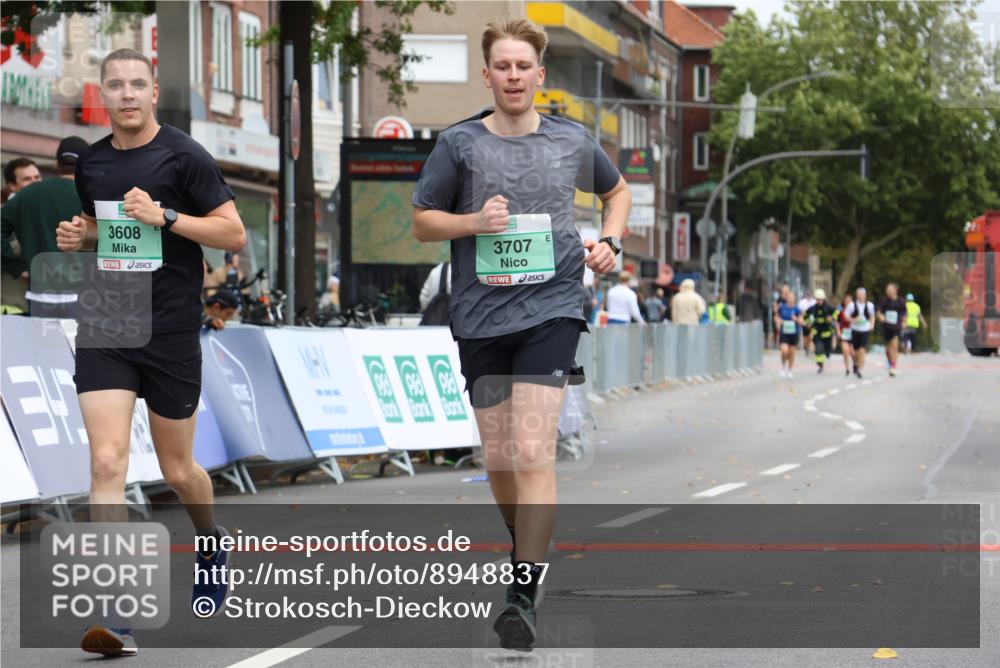 21.09.2025 - PSD Bank Halbmarathon Strokosch-Dieckow http://msf.ph/oto/8948837 21.09.2025 12:49:00 Ziel 3452, 3608, 3707 meine-sportfotos.de