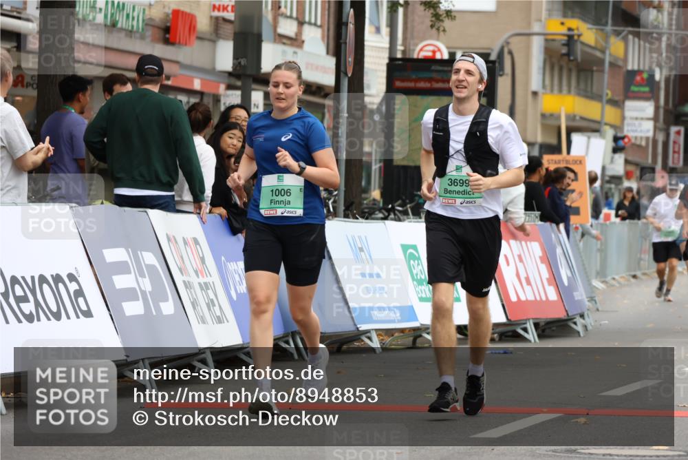 21.09.2025 - PSD Bank Halbmarathon Strokosch-Dieckow http://msf.ph/oto/8948853 21.09.2025 12:49:34 Ziel 1006, 3699, 4060 meine-sportfotos.de