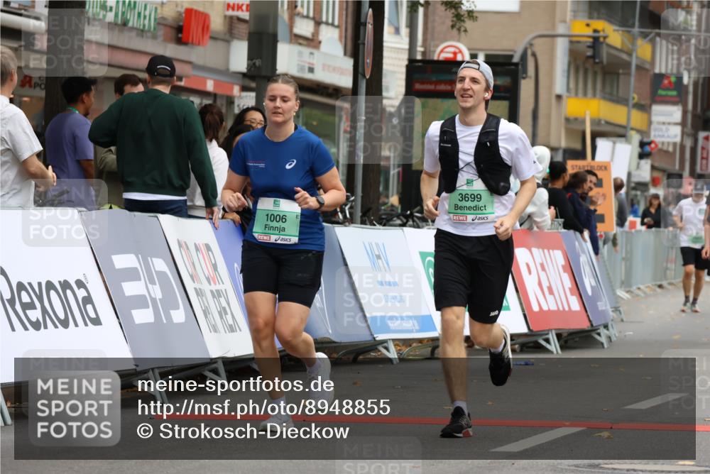 21.09.2025 - PSD Bank Halbmarathon Strokosch-Dieckow http://msf.ph/oto/8948855 21.09.2025 12:49:34 Ziel 1006, 3699, 4060 meine-sportfotos.de
