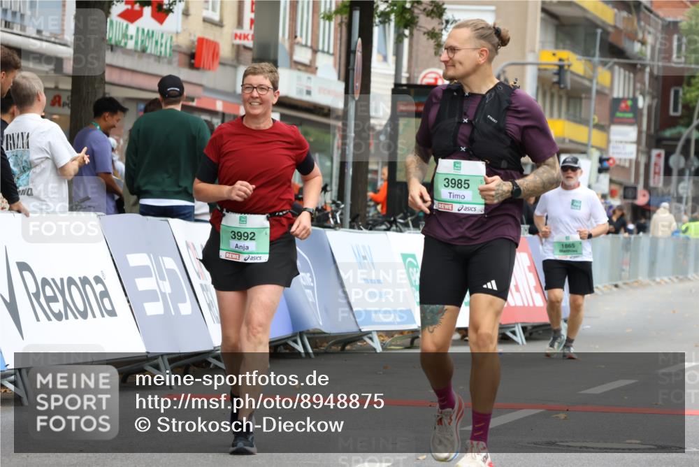 21.09.2025 - PSD Bank Halbmarathon Strokosch-Dieckow http://msf.ph/oto/8948875 21.09.2025 12:49:45 Ziel 1865, 3303, 3985, 3992, 4060 meine-sportfotos.de