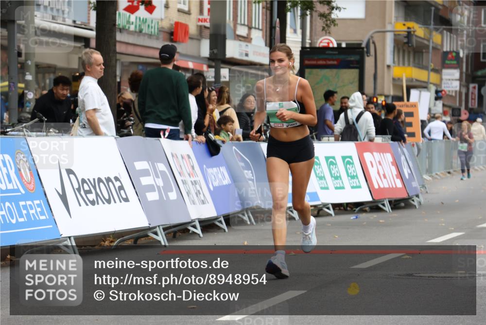 21.09.2025 - PSD Bank Halbmarathon Strokosch-Dieckow http://msf.ph/oto/8948954 21.09.2025 12:51:42 Ziel 1340, 1381, 3891 meine-sportfotos.de