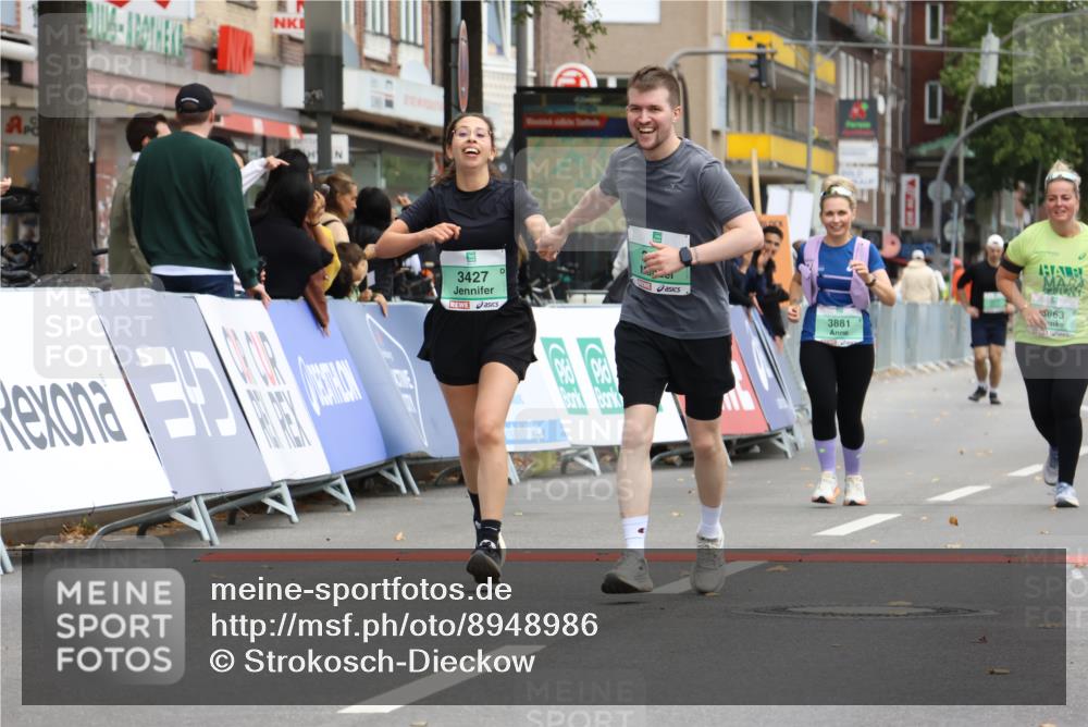 21.09.2025 - PSD Bank Halbmarathon Strokosch-Dieckow http://msf.ph/oto/8948986 21.09.2025 12:52:54 Ziel 3384, 3427, 3863, 3881 meine-sportfotos.de