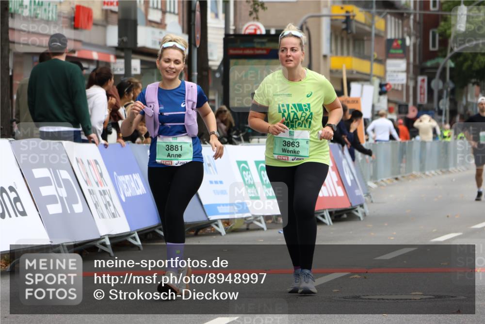 21.09.2025 - PSD Bank Halbmarathon Strokosch-Dieckow http://msf.ph/oto/8948997 21.09.2025 12:52:58 Ziel 3384, 3427, 3863, 3881 meine-sportfotos.de