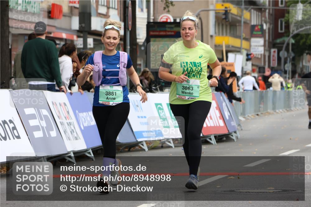 21.09.2025 - PSD Bank Halbmarathon Strokosch-Dieckow http://msf.ph/oto/8948998 21.09.2025 12:52:58 Ziel 3384, 3427, 3863, 3881 meine-sportfotos.de
