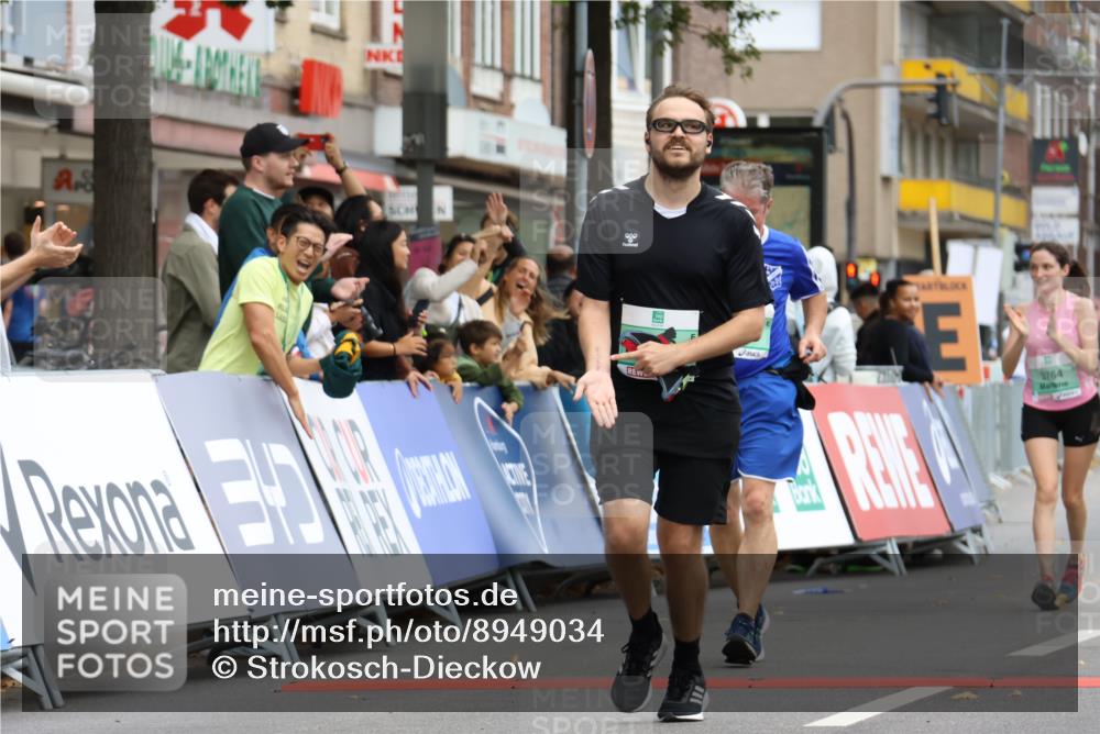 21.09.2025 - PSD Bank Halbmarathon Strokosch-Dieckow http://msf.ph/oto/8949034 21.09.2025 12:54:22 Ziel 1274, 1748, 3341, 3764, 3804, 3805 meine-sportfotos.de