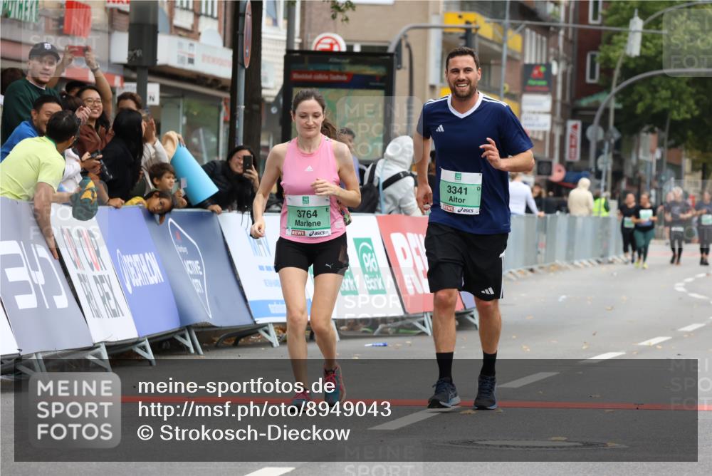 21.09.2025 - PSD Bank Halbmarathon Strokosch-Dieckow http://msf.ph/oto/8949043 21.09.2025 12:54:27 Ziel 1274, 3341, 3764, 3804, 3805 meine-sportfotos.de
