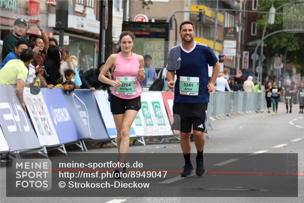 21.09.2025 - PSD Bank Halbmarathon Strokosch-Dieckow http://msf.ph/oto/8949047 21.09.2025 12:54:27 Ziel 1274, 3341, 3764, 3804, 3805 meine-sportfotos.de