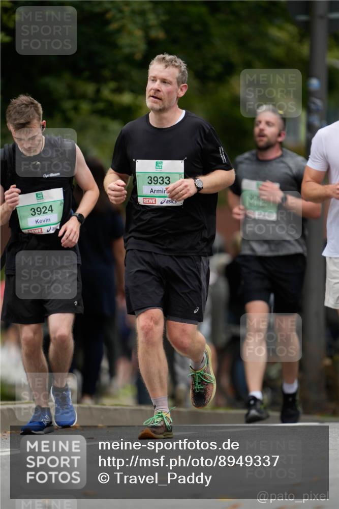 21.09.2025 - PSD Bank Halbmarathon Patografie http://msf.ph/oto/8949337 21.09.2025 10:17:07 Laufen 3924, 74, 3933 meine-sportfotos.de