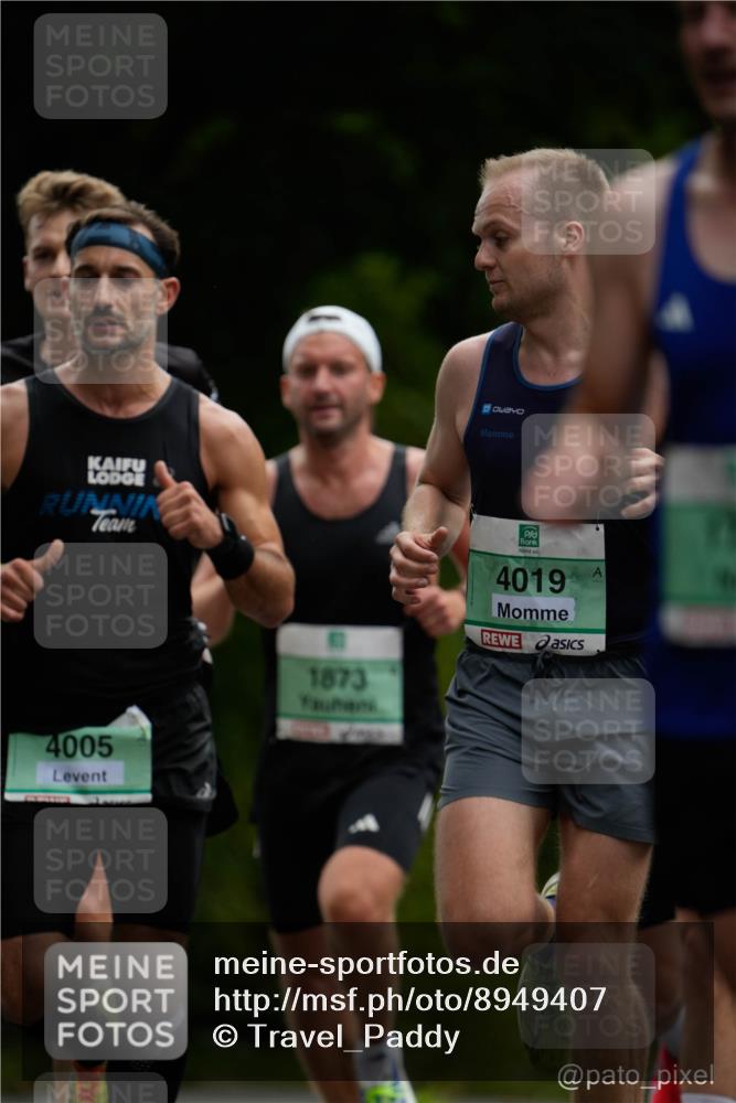 21.09.2025 - PSD Bank Halbmarathon Patografie http://msf.ph/oto/8949407 21.09.2025 09:54:42 Laufen 4005, 1873, 4019 meine-sportfotos.de