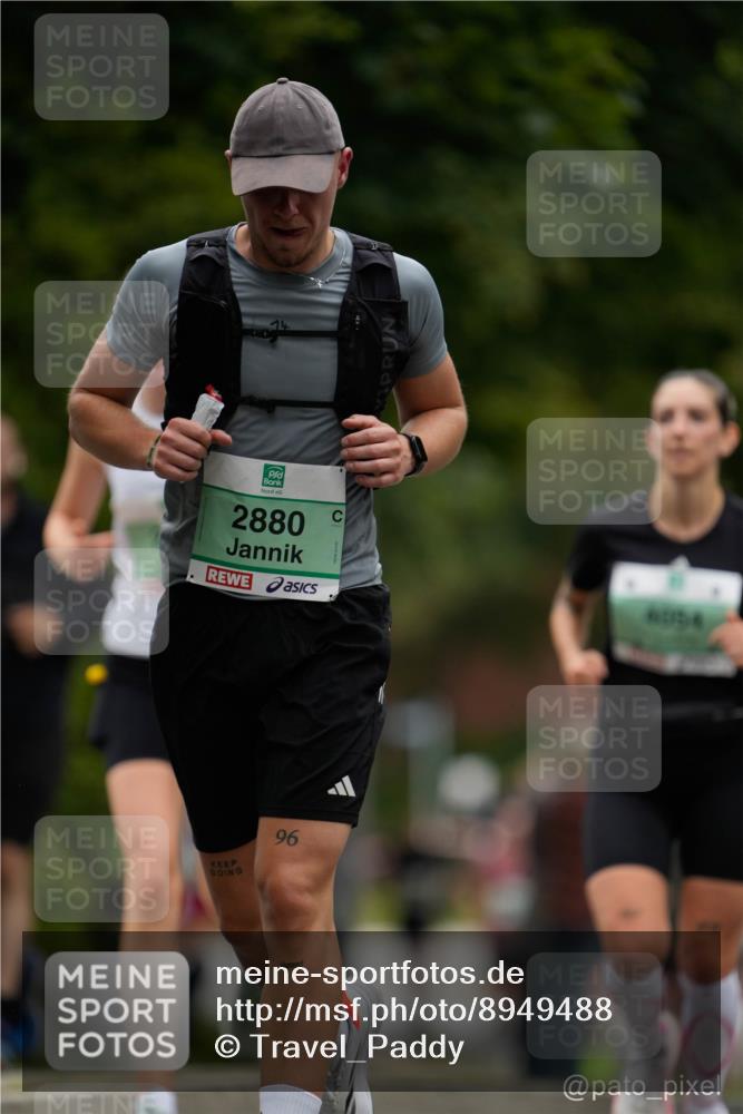 21.09.2025 - PSD Bank Halbmarathon Patografie http://msf.ph/oto/8949488 21.09.2025 10:11:26 Laufen 2880, 96 meine-sportfotos.de