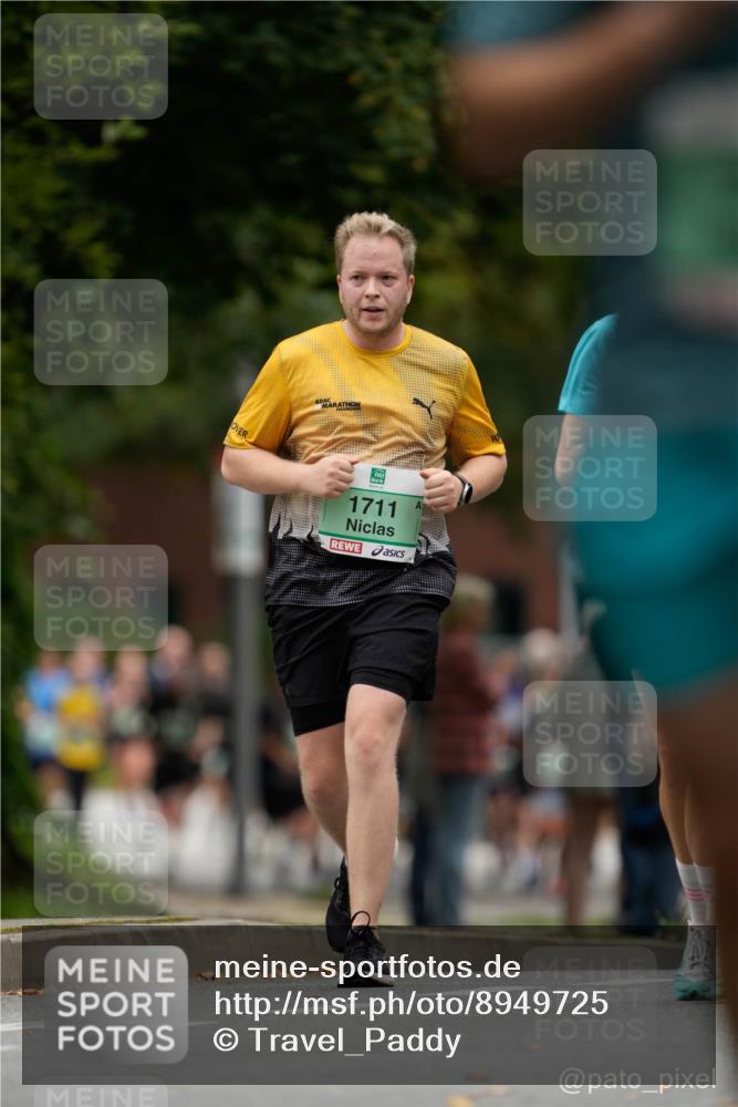 21.09.2025 - PSD Bank Halbmarathon Patografie http://msf.ph/oto/8949725 21.09.2025 10:18:57 Laufen 1711 meine-sportfotos.de