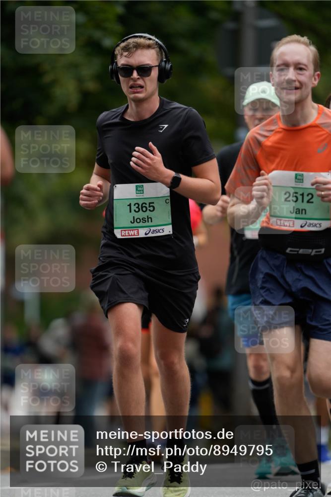 21.09.2025 - PSD Bank Halbmarathon Patografie http://msf.ph/oto/8949795 21.09.2025 10:16:15 Laufen 1365, 2512 meine-sportfotos.de