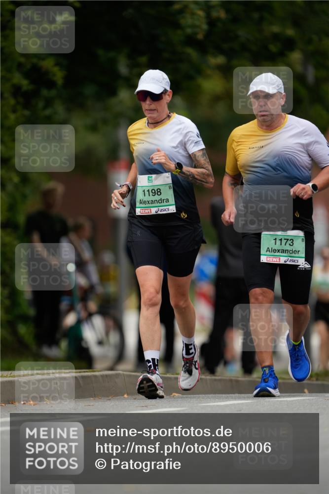 21.09.2025 - PSD Bank Halbmarathon Patografie http://msf.ph/oto/8950006 21.09.2025 10:29:11 Laufen 1198, 1173 meine-sportfotos.de