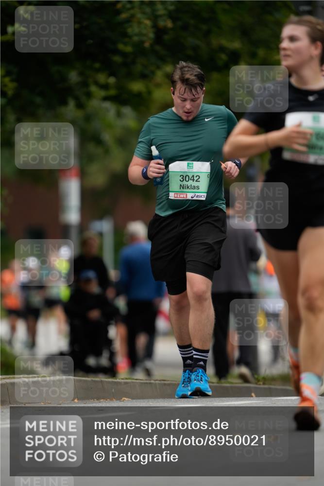 21.09.2025 - PSD Bank Halbmarathon Patografie http://msf.ph/oto/8950021 21.09.2025 10:29:41 Laufen 3042 meine-sportfotos.de