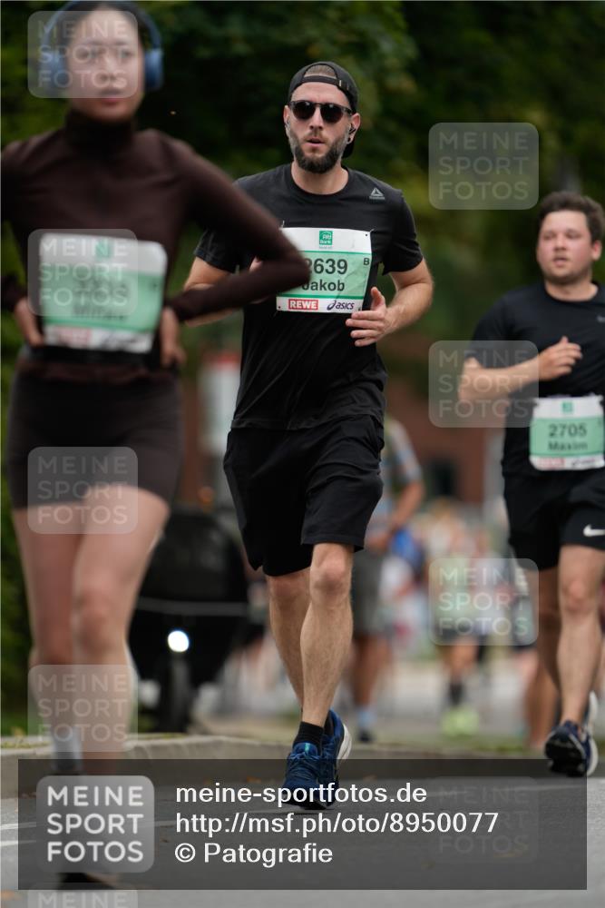 21.09.2025 - PSD Bank Halbmarathon Patografie http://msf.ph/oto/8950077 21.09.2025 10:32:02 Laufen 3236, 2639, 40, 2705 meine-sportfotos.de